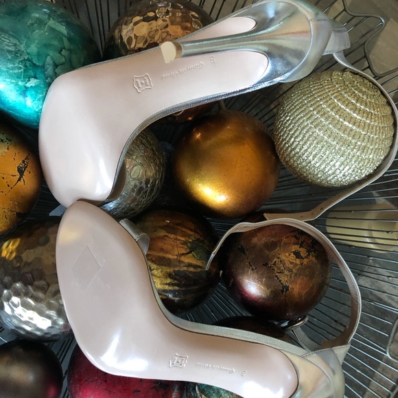 Gianvito Rossi Silver Heels - Picture 5 of 6